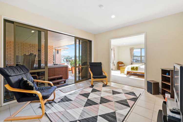 2 Boulez Mews Rolleston_7