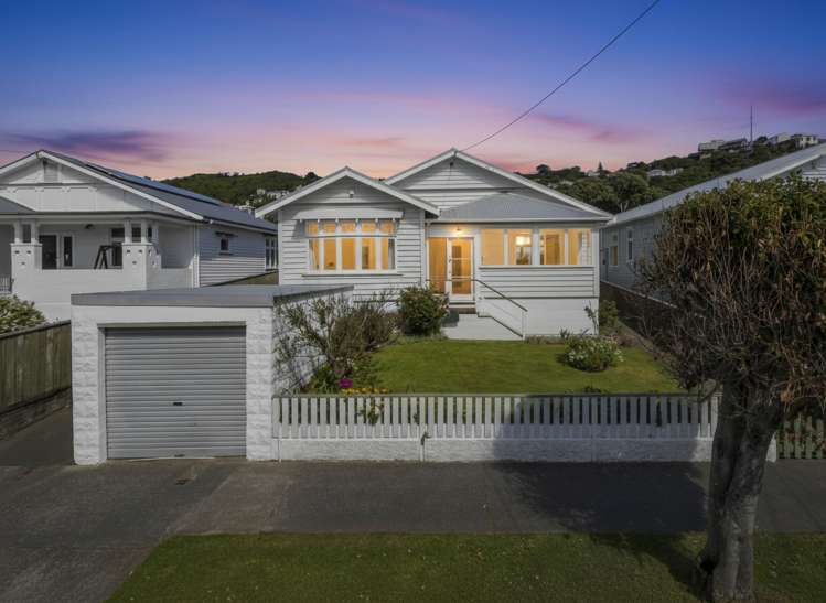 33 Palm Avenue Lyall Bay_18