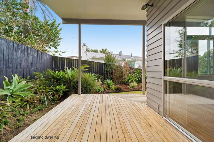 54 Woodford Avenue Henderson_13