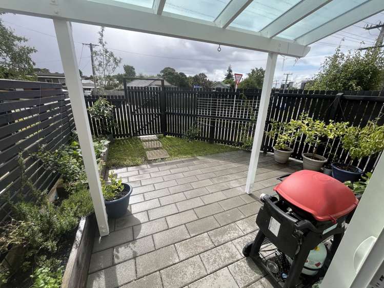 325 Glengarry Road Glen Eden_8