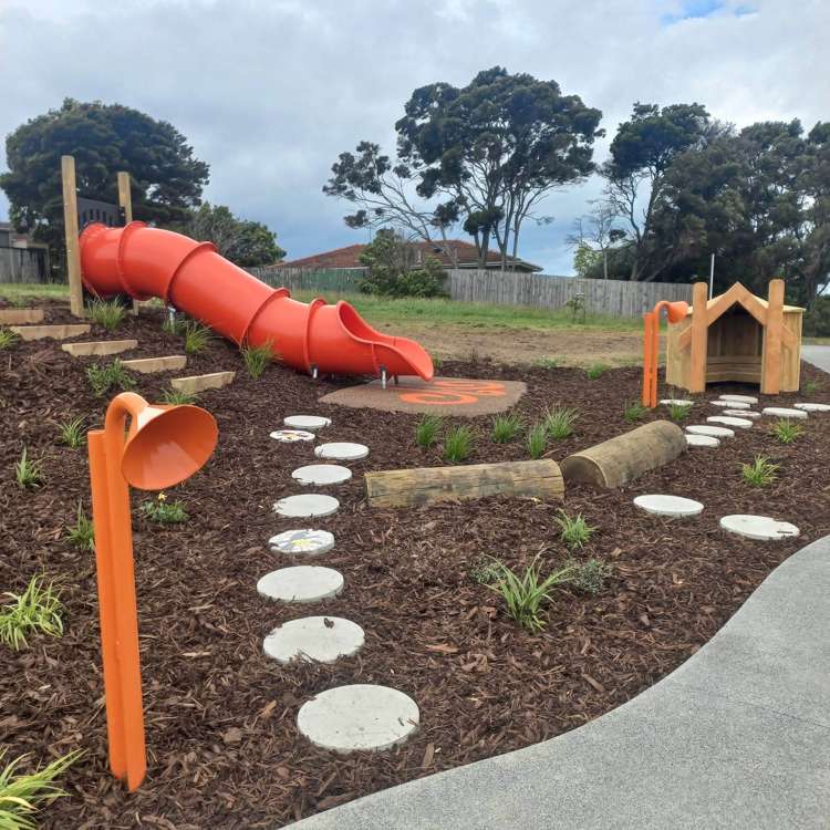 1/20 Lambrown Drive Totara Vale_23