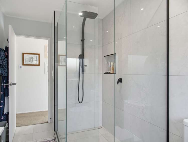 8 Chalmers Close Orewa_10