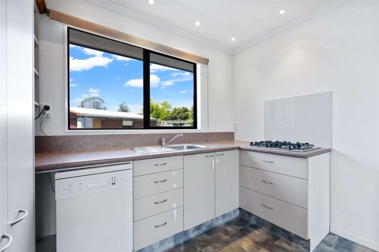 12 Takapu Place Bromley_14