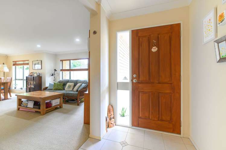 1 Mary Forgham Drive Greenhithe_22