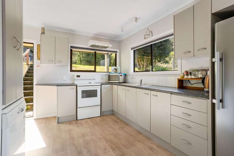 17 Ngahere Terrace Opoutere_8