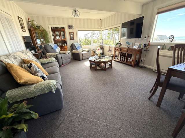 13 Wood Street Kaka Point_2