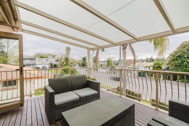 Superior Townhouse with Dual Street Access