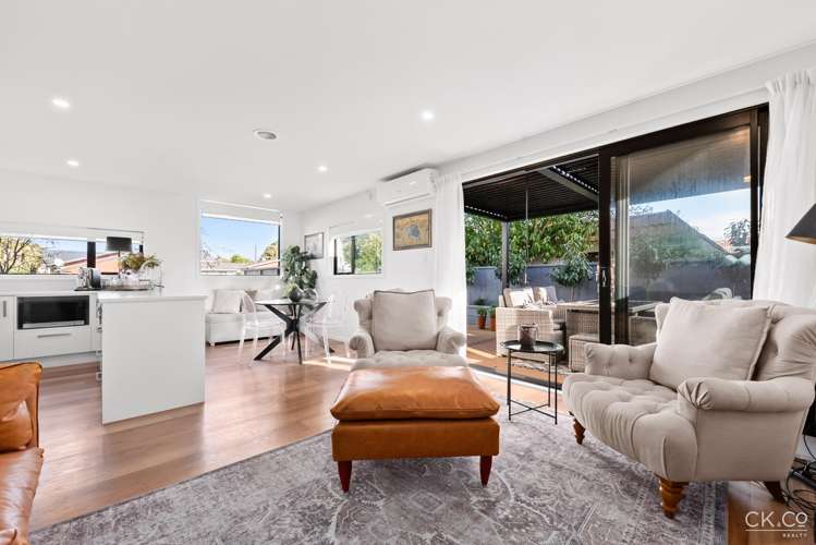 1/51 Kings Crescent Lower Hutt Central_8