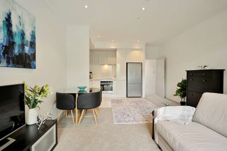 98 Squadron Drive Hobsonville_7