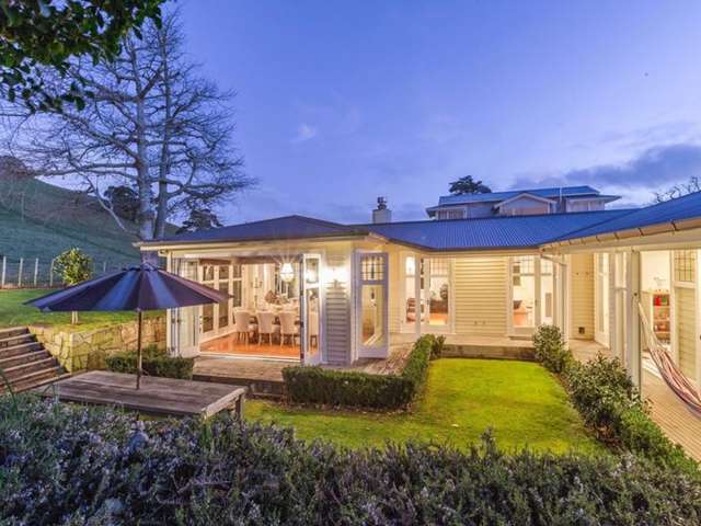 Parkside Bungalow In Grammar Zone