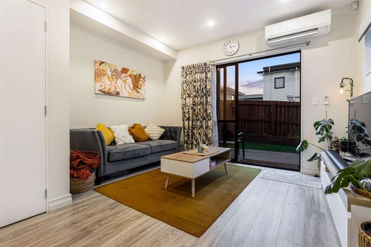 4/6 Hepburn Road Glendene_7