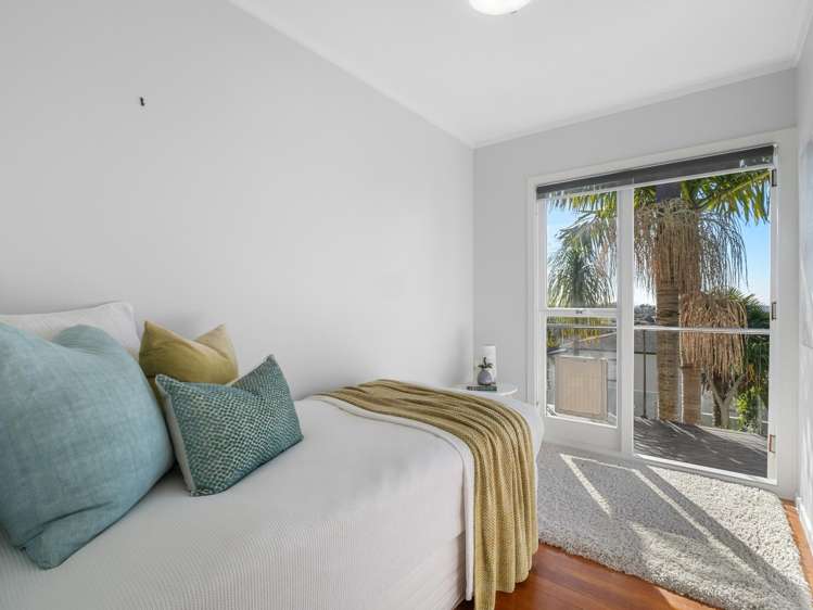 943 East Coast Road Torbay_14