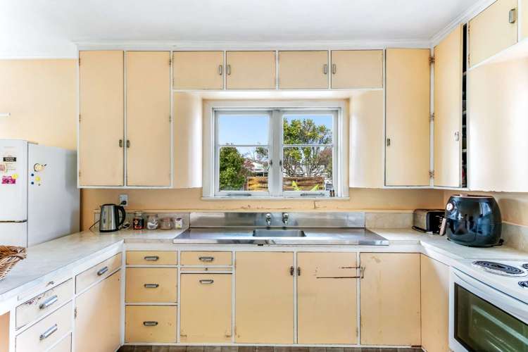 225 Crawford Road Kaiti_12