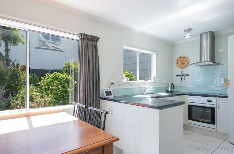 198 The Ridgeway Stoke_5