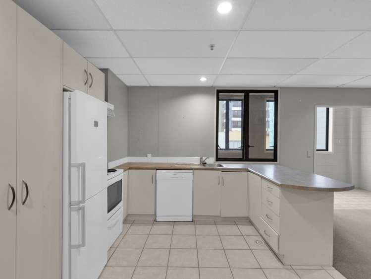 U56/110 Alexandra Street_4