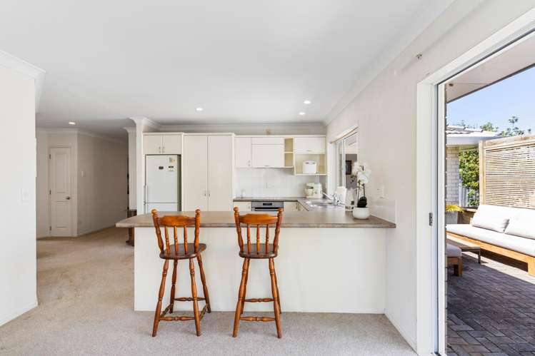 5 Stewart Gibson Place Manurewa_10