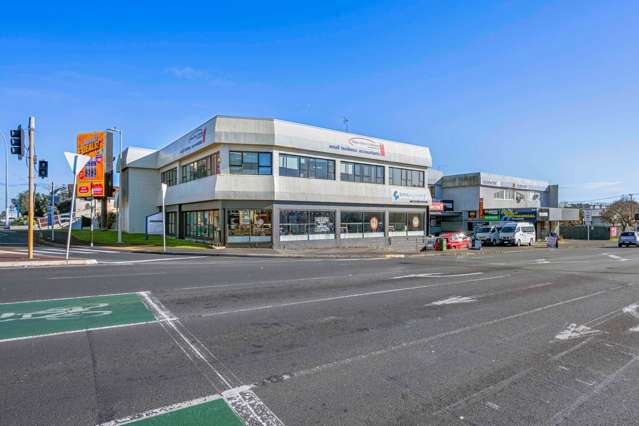Units A&B/333-335 Sandringham Road St Lukes_1