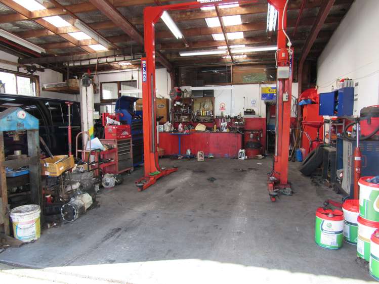 136 South Road Spotswood_1