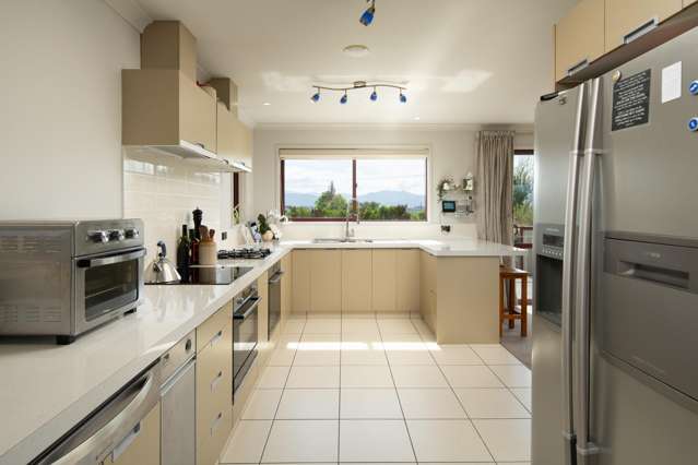 32 Bradleigh Park Fairhall_2