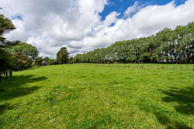 1021 Old North Road Waimauku_33