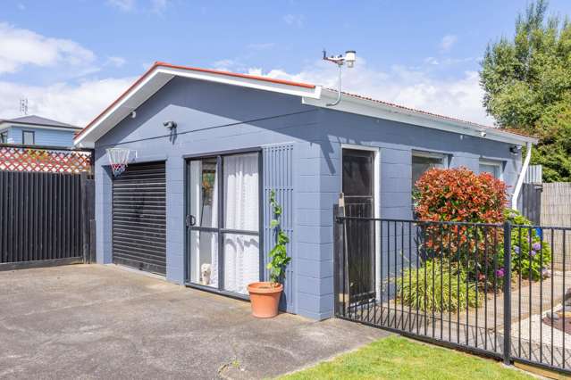 56 Karen Crescent Dinsdale_1
