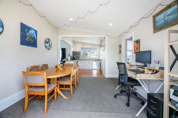 2 Bayside Avenue Te Atatu Peninsula_6