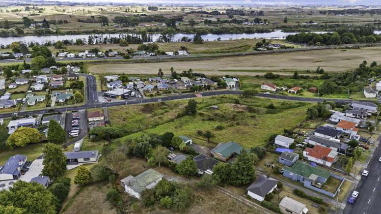 151 Russell Road Huntly_16