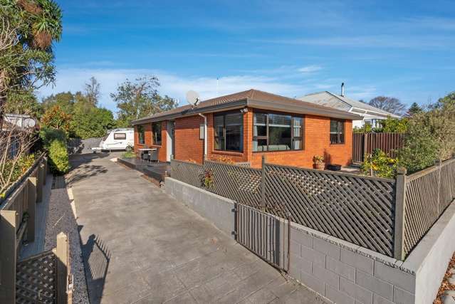 Owners Moving to a Smaller Home !
