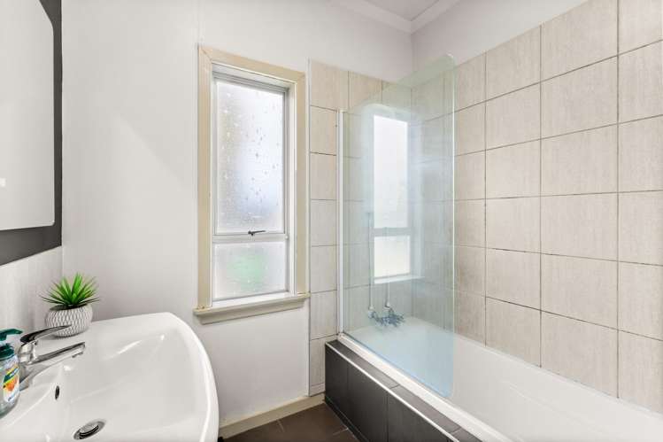 1026 Frederick Street West Mahora_10