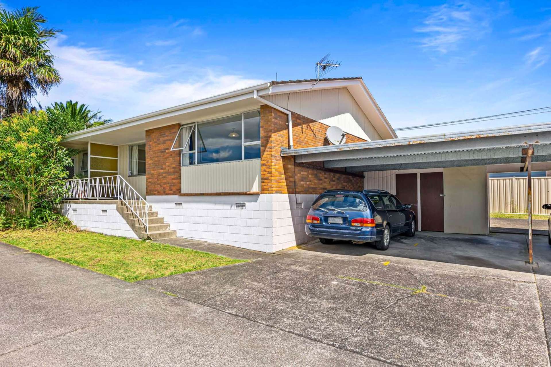 2/48 Mcleod Road Henderson_0