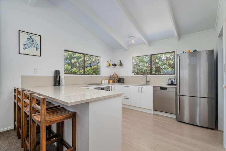 69 Captain Cook Road Cooks Beach_3