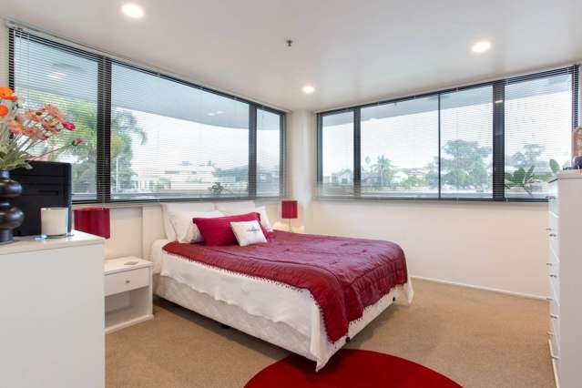 2D/171 Hurstmere Road Takapuna_1