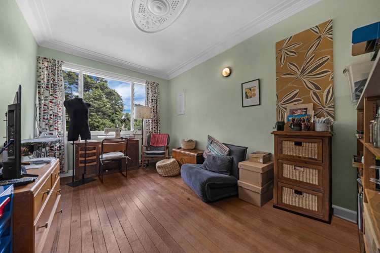 32 Derwent Crescent Titirangi_6