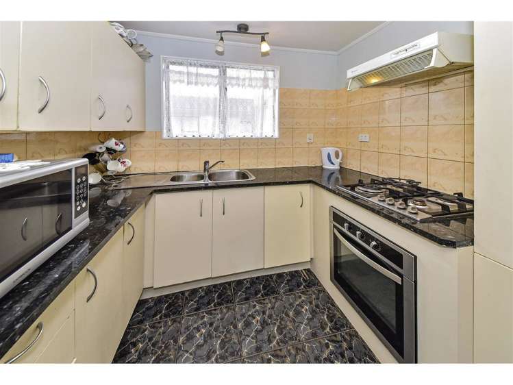 1/20 Etherton Drive Manurewa_5