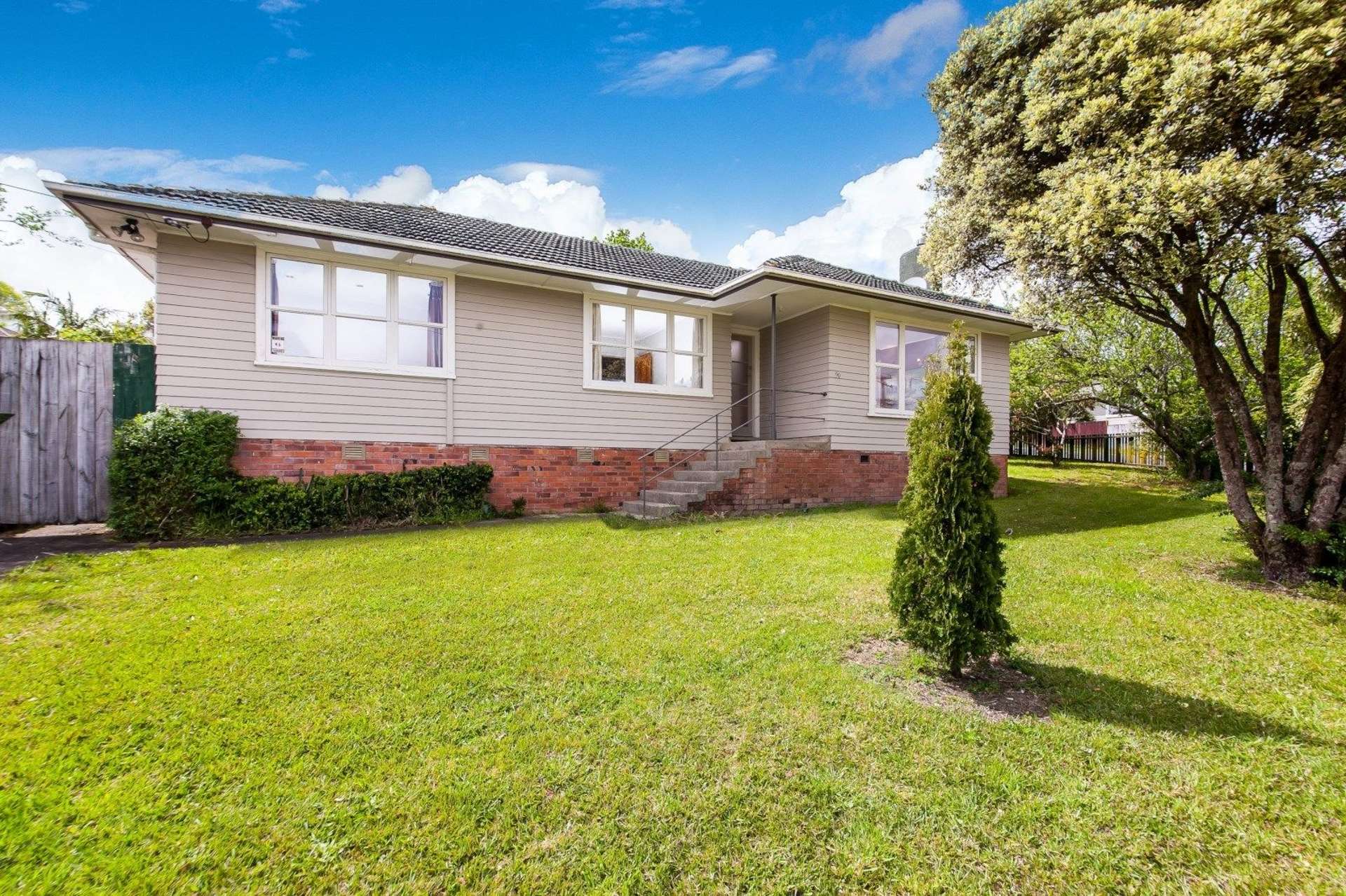 90 Vodanovich Road Te Atatu South_0