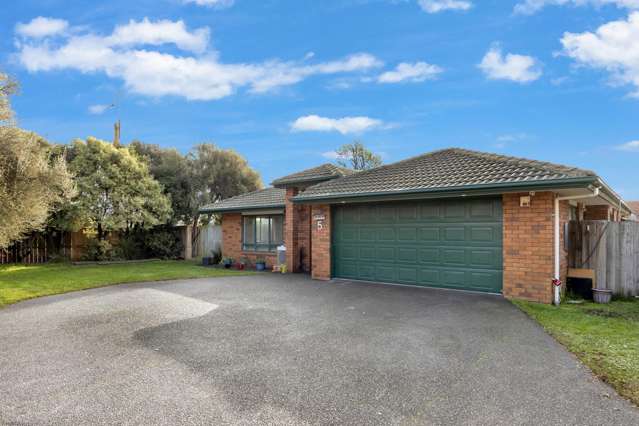 Affordable Two Living Family Home Freehold!