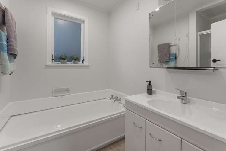 122 Holborn Drive Stokes Valley_20