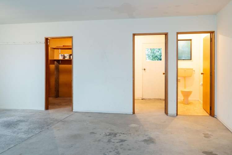 8 Burton Place Allenton_21