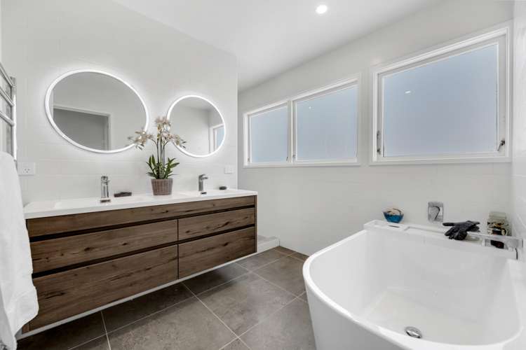 22 Archmillen Avenue Pakuranga Heights_18