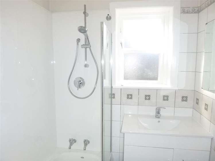 52 Bell Road Waiwhetu_7