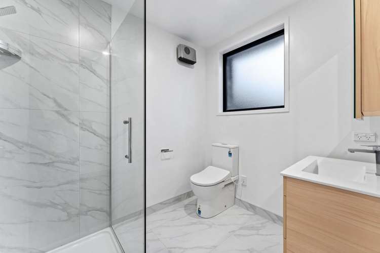 16/10 Fathom Place Te Atatu Peninsula_8