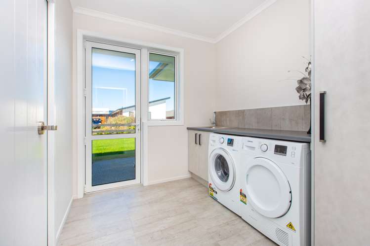 33 Baxter Michael Crescent Cambridge_27