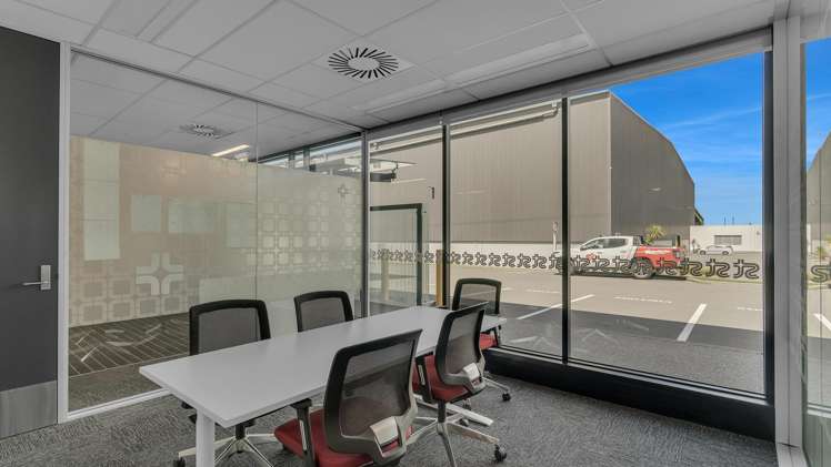 69 Seymour Street Hornby_12