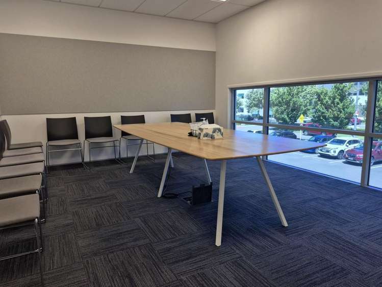 Unit B3, 92 Russley Road Russley_15