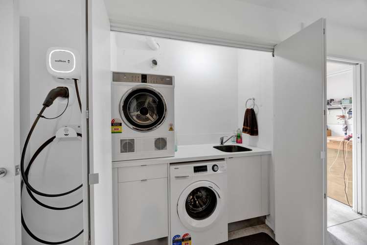 16 Egmont Street Patea_23