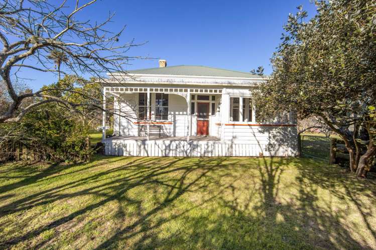 42 Boord Crescent Kumeu_6