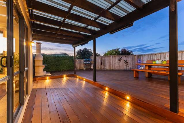 Refreshed Entertainer with Panoramic Views