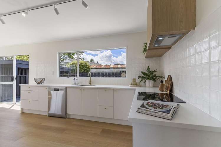 5 Moxham Grove Massey_7