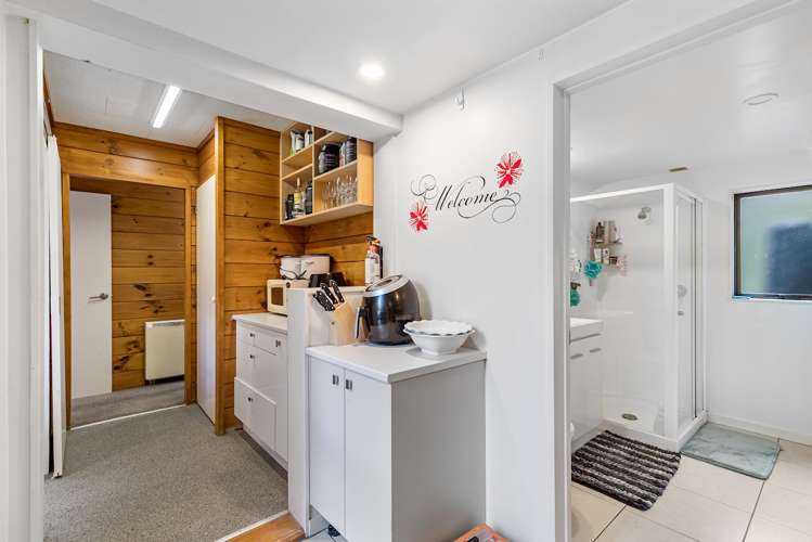 27 Watts Road Fernhill/Sunshine Bay_14