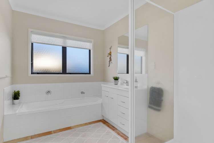 54 Village Park Drive Welcome Bay_15